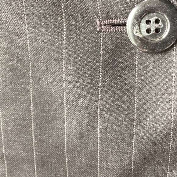 Ann Taylor LOFT 2pc Petite Wool Charcoal Grey Pinstripe Pantsuit - 6P - Picture 7 of 8